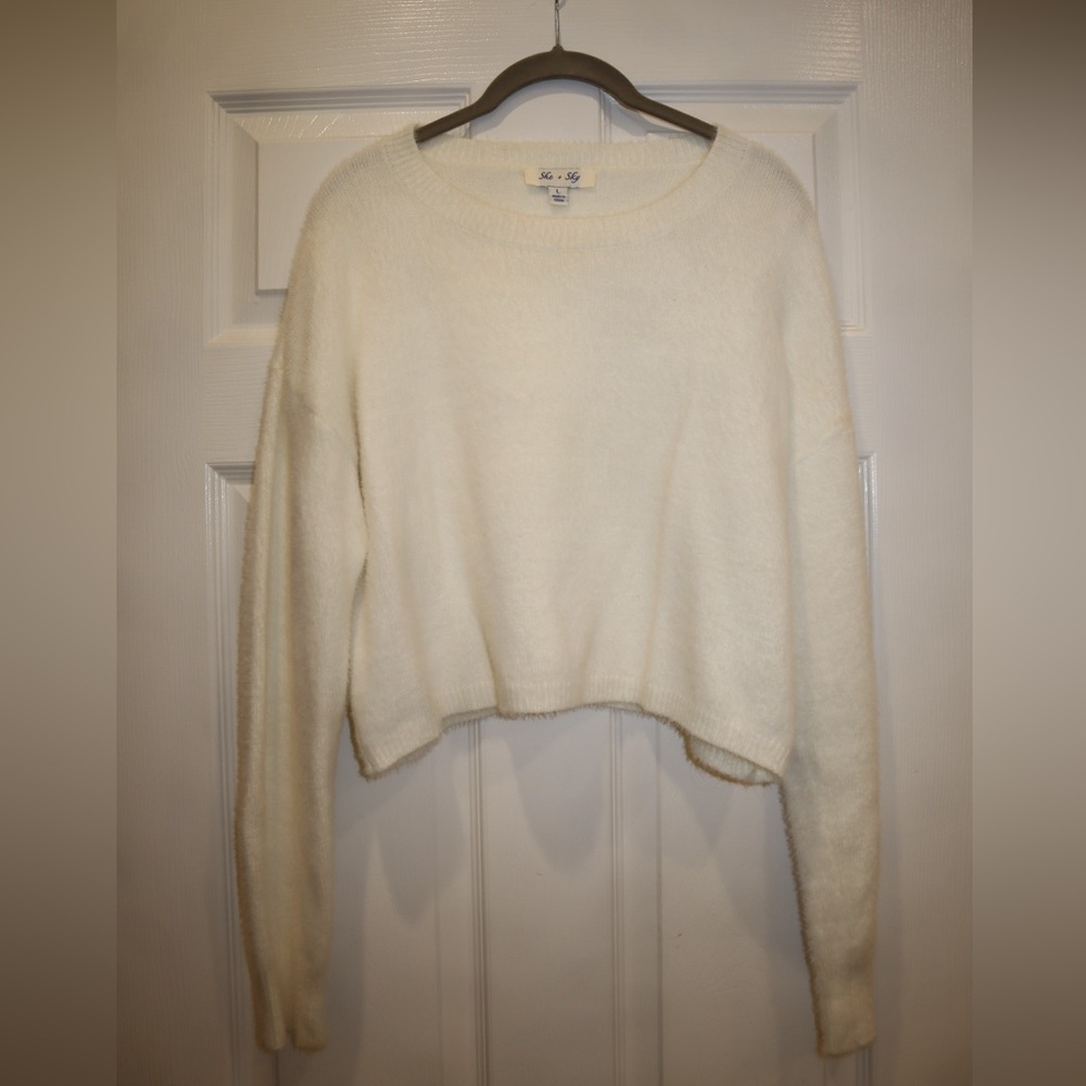 She + Sky Size L Comfy White Sweater